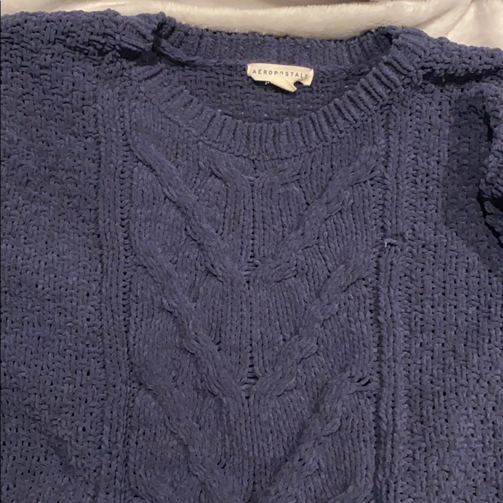 Navy blue knitted crew neck
